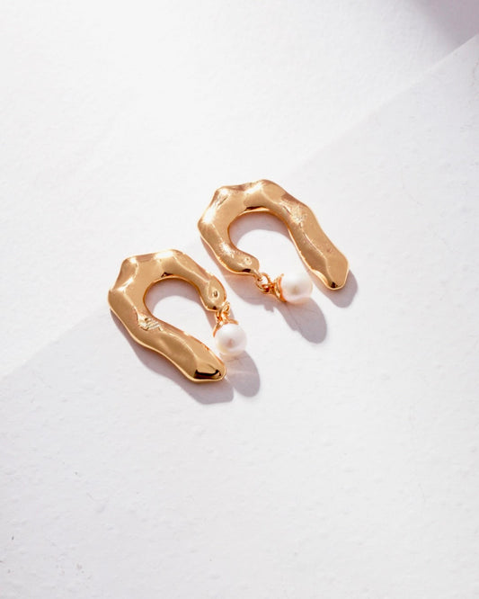 18K Gold Plated Vermeil Flowing Water Pearl Earrings