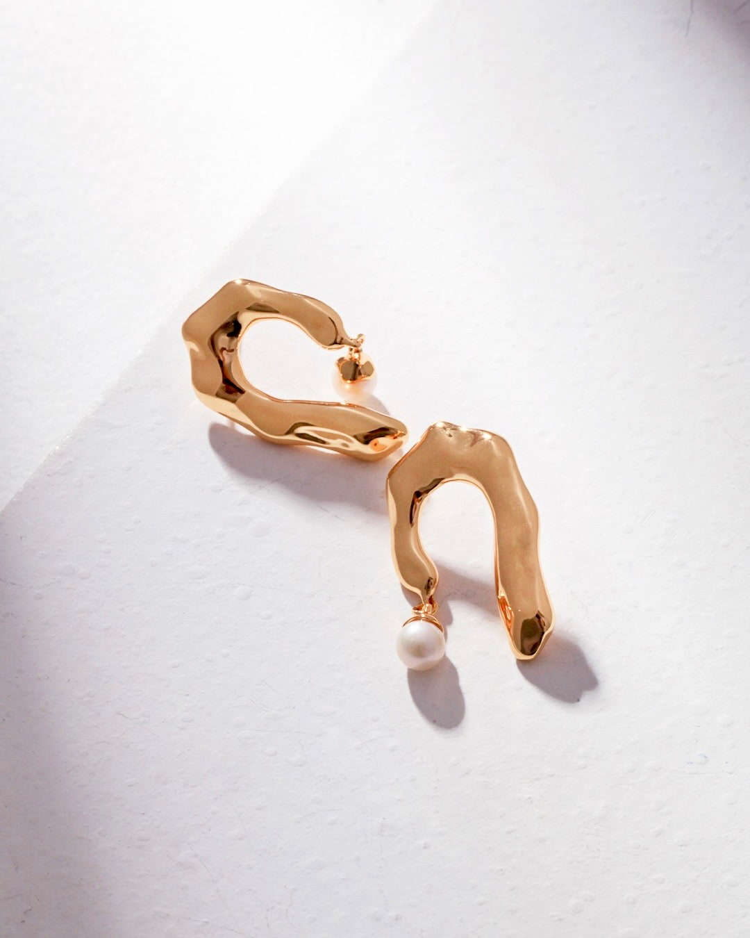18K Gold Plated Vermeil Flowing Water Pearl Earrings