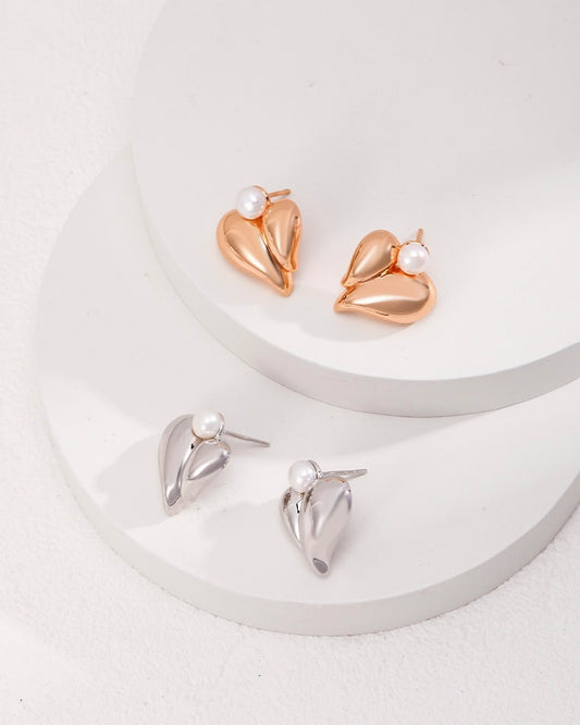 18K Gold Plated Vermeil Natural Pearl Heart Earrings