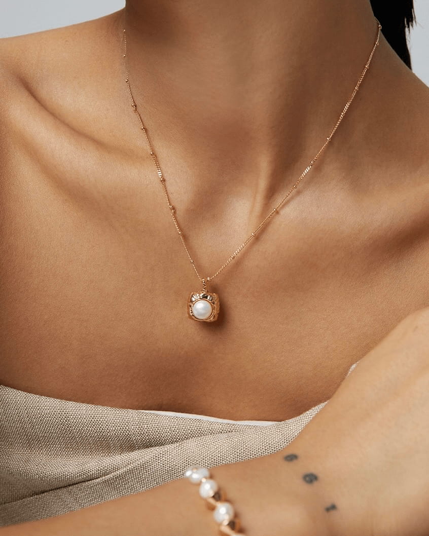 18K Gold Plated Vermeil Natural Pearl Square Pendant Necklace