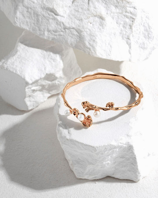 18K Gold Plated Vermeil Natural Pearl Wave Bracelet