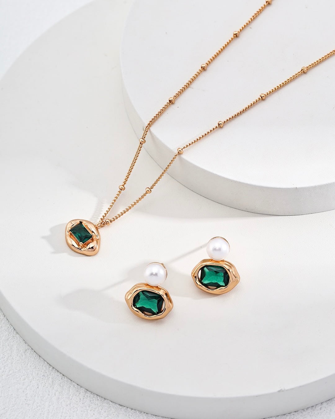 Green Gem Pendant Necklace | Vintage-Inspired Elegance in Gold Vermeil