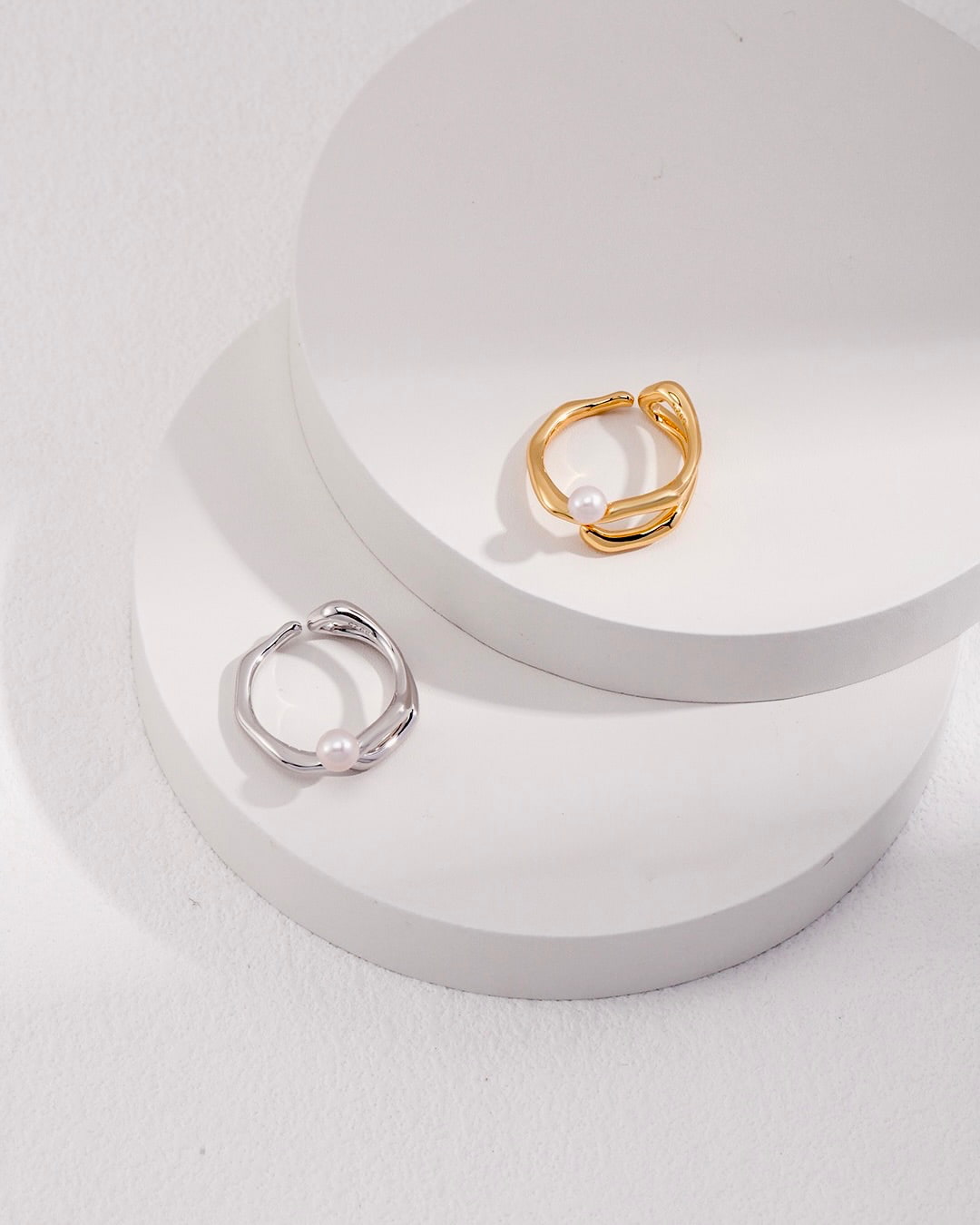 18K Gold Plated Vermeil Minimalist Fluid Design Pearl Ring