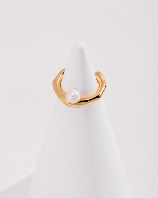 18K Gold Plated Vermeil Delicate Wavy Detailing Pearl Ring